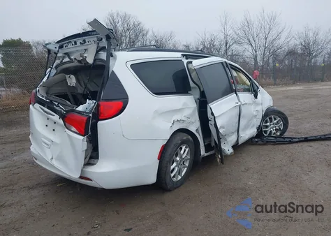 2020 Chrysler Voyager Lxi из США, поврежденный, VIN 2C4RC1DG8LR195805